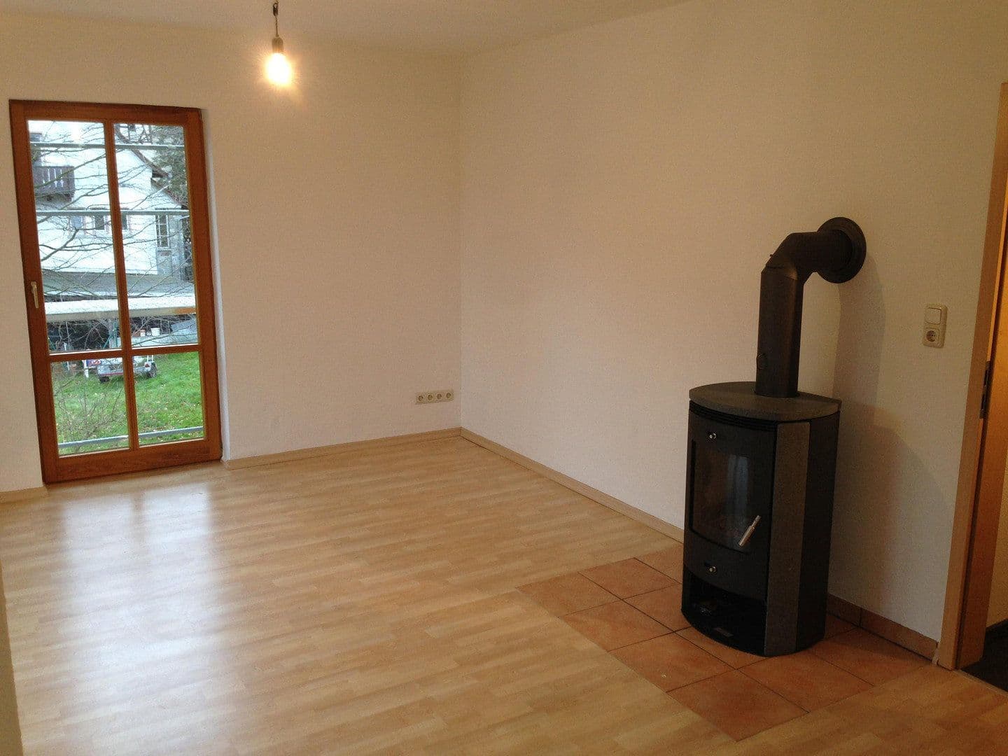 Predaj domu 191 m², pozemok 336 m², Leistenbachstraße 1, Schmitten im Taunus, Hesensko Predaj domu 191 m², pozemok 336 m², Leistenbachstraße 1, Schmitten im Taunus, Hesensko