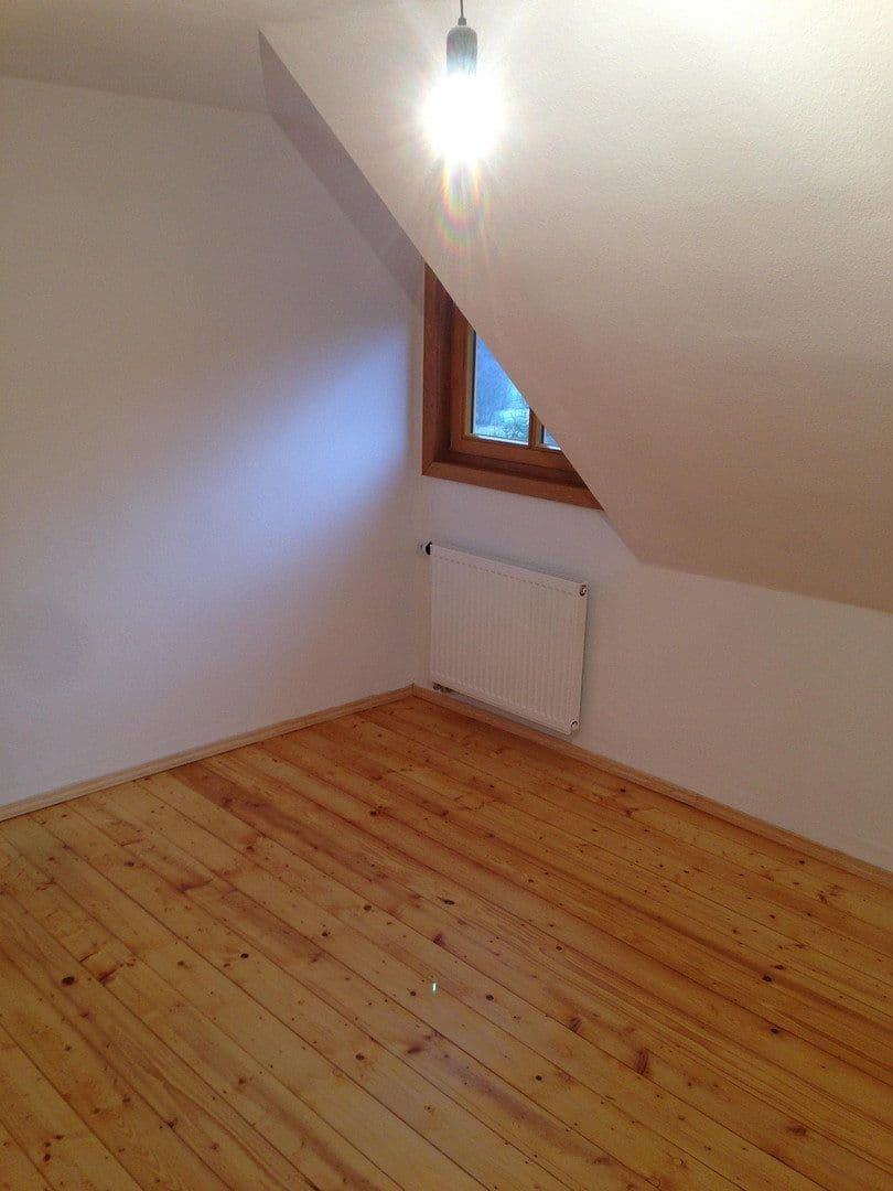 Predaj domu 191 m², pozemok 336 m², Leistenbachstraße 1, Schmitten im Taunus, Hesensko Predaj domu 191 m², pozemok 336 m², Leistenbachstraße 1, Schmitten im Taunus, Hesensko