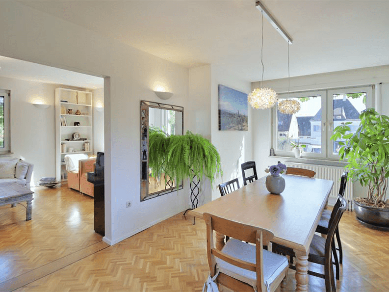 Predaj domu 140 m², pozemok 541 m², Ludwigsburg, Bádensko-Wurttembersko Predaj domu 140 m², pozemok 541 m², Ludwigsburg, Bádensko-Wurttembersko