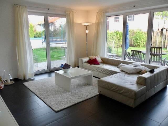 Predaj bytu 4-izbový 167 m², Wirthfeldweg 1, Sauerlach, Bavorsko Predaj bytu 4-izbový 167 m², Wirthfeldweg 1, Sauerlach, Bavorsko