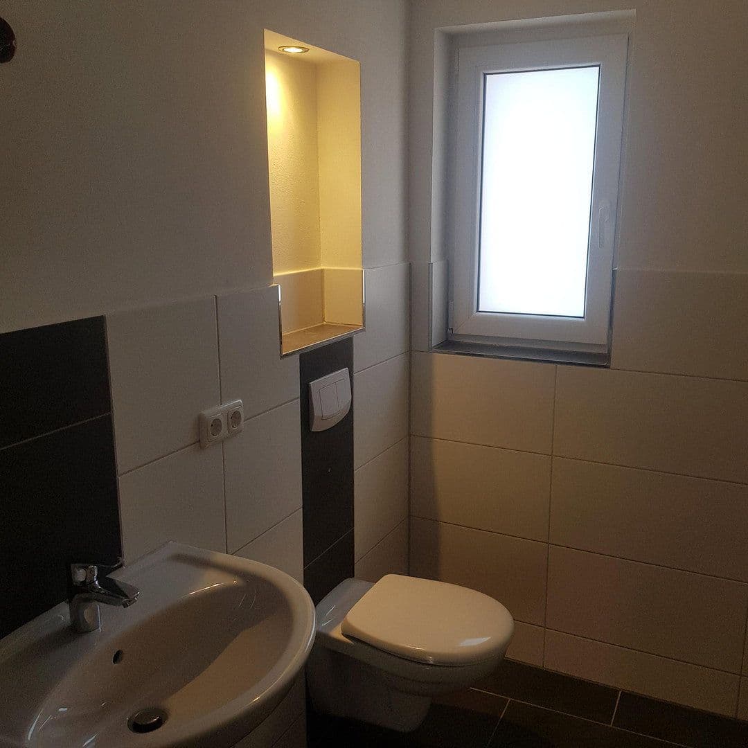 Prenájom domu 166 m², pozemok 229 m², Rathausstraße 33, Giesen, Dolné Sasko Prenájom domu 166 m², pozemok 229 m², Rathausstraße 33, Giesen, Dolné Sasko