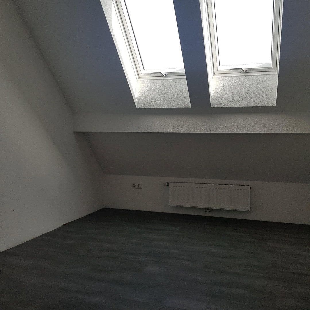 Prenájom domu 166 m², pozemok 229 m², Rathausstraße 33, Giesen, Dolné Sasko Prenájom domu 166 m², pozemok 229 m², Rathausstraße 33, Giesen, Dolné Sasko