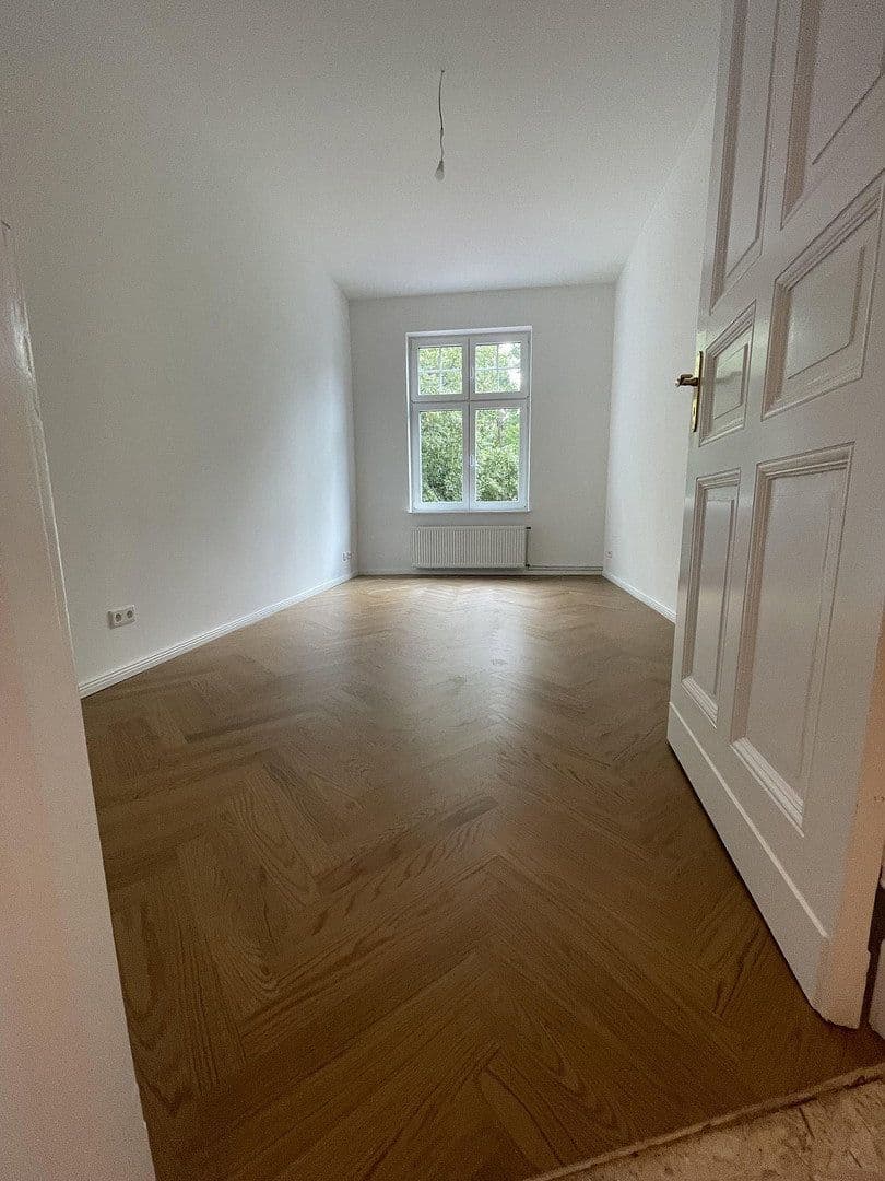 Prenájom bytu 3-izbový 112 m², Berlin, Berlín Prenájom bytu 3-izbový 112 m², Berlin, Berlín