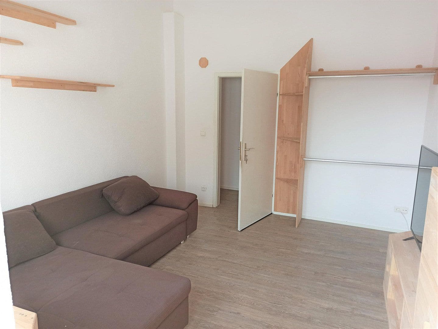 Prenájom bytu 6-izbový 160 m², Alemannenstraße 29, Schwäbisch Gmünd, Bádensko-Wurttembersko Prenájom bytu 6-izbový 160 m², Alemannenstraße 29, Schwäbisch Gmünd, Bádensko-Wurttembersko
