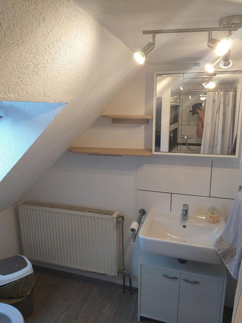 Prenájom bytu 6-izbový 160 m², Alemannenstraße 29, Schwäbisch Gmünd, Bádensko-Wurttembersko Prenájom bytu 6-izbový 160 m², Alemannenstraße 29, Schwäbisch Gmünd, Bádensko-Wurttembersko