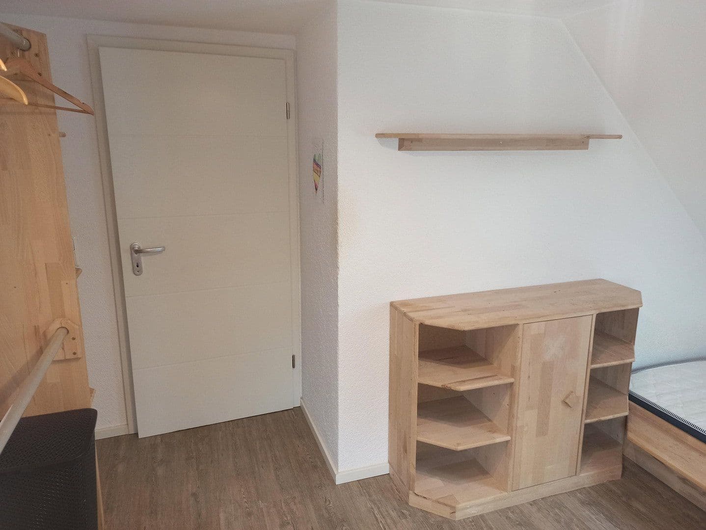 Prenájom bytu 6-izbový 160 m², Alemannenstraße 29, Schwäbisch Gmünd, Bádensko-Wurttembersko Prenájom bytu 6-izbový 160 m², Alemannenstraße 29, Schwäbisch Gmünd, Bádensko-Wurttembersko