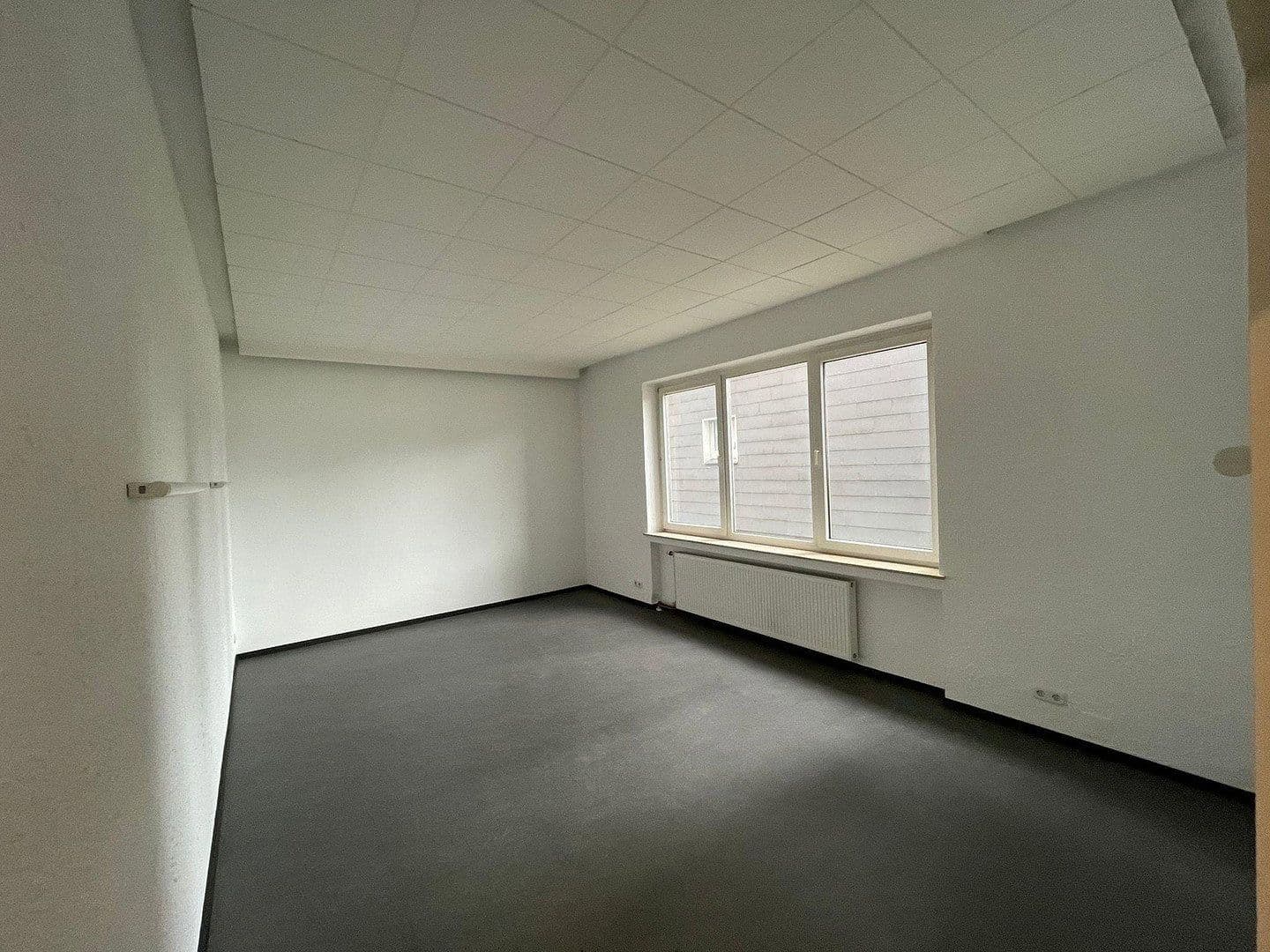 Prenájom kancelárie 323 m², Oberhausen, Severné Porýnie - Westfálsko Prenájom kancelárie 323 m², Oberhausen, Severné Porýnie - Westfálsko