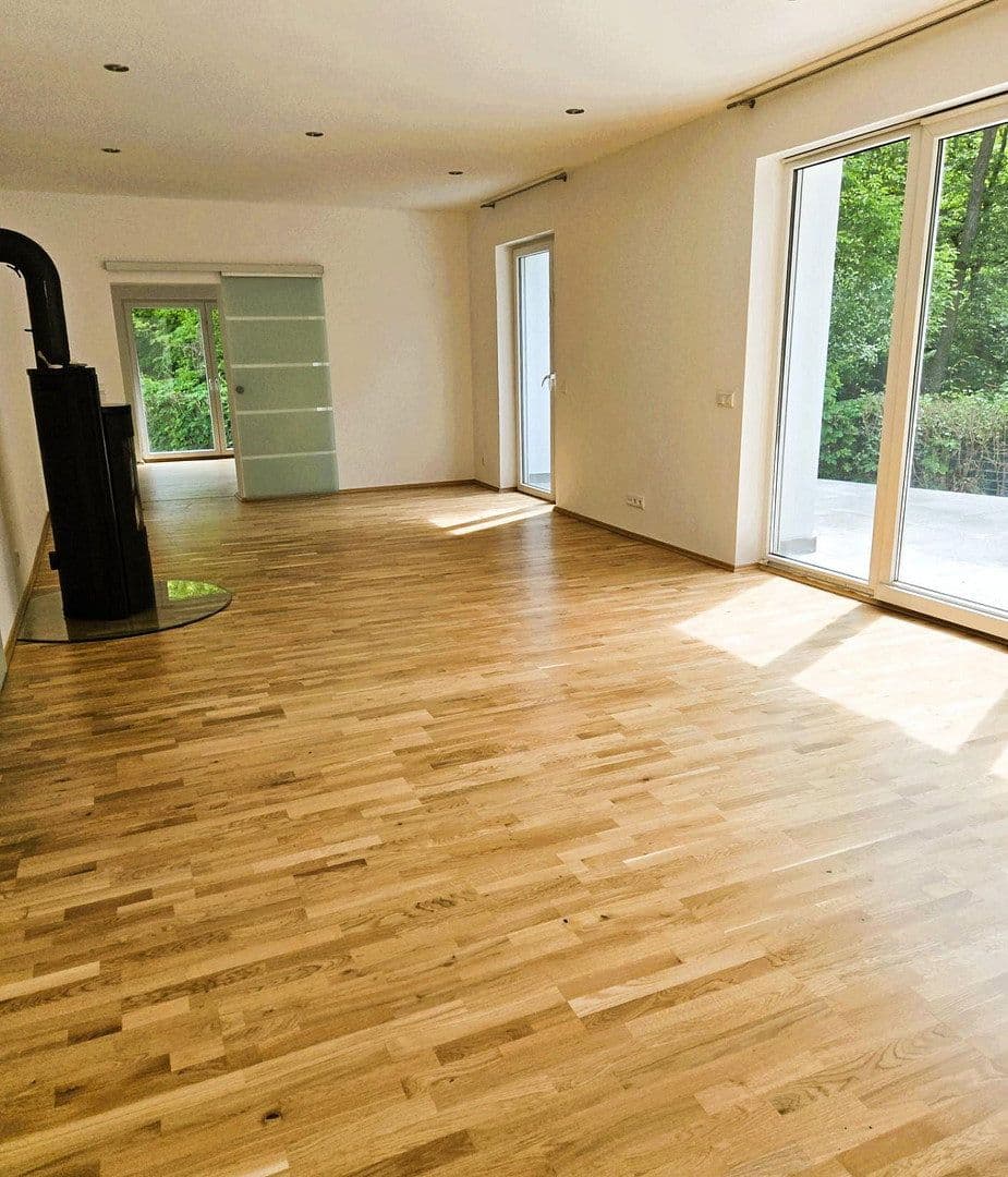 Predaj domu 174 m², pozemok 735 m², Sterkrader Straße 1, Berlin - Tegel, Berlín Predaj domu 174 m², pozemok 735 m², Sterkrader Straße 1, Berlin - Tegel, Berlín