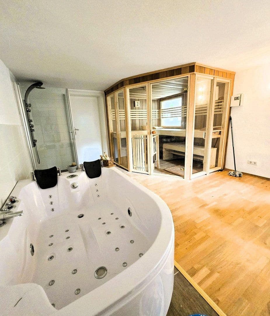 Predaj domu 174 m², pozemok 735 m², Sterkrader Straße 1, Berlin - Tegel, Berlín Predaj domu 174 m², pozemok 735 m², Sterkrader Straße 1, Berlin - Tegel, Berlín