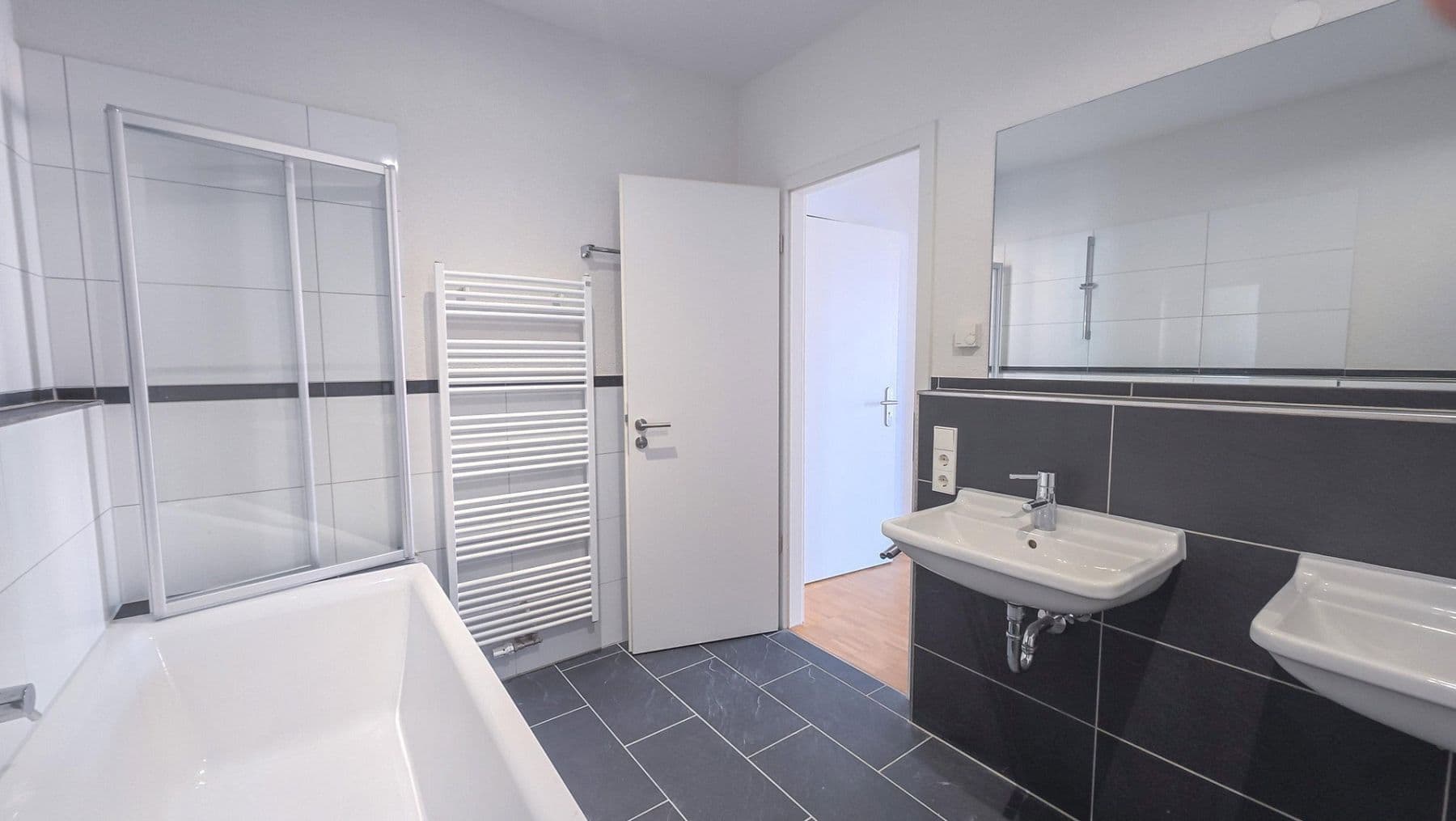 Predaj bytu 2-izbový 68 m², Bertha-von-Suttner-Allee 38, Lahr/Schwarzwald, Bádensko-Wurttembersko Predaj bytu 2-izbový 68 m², Bertha-von-Suttner-Allee 38, Lahr/Schwarzwald, Bádensko-Wurttembersko