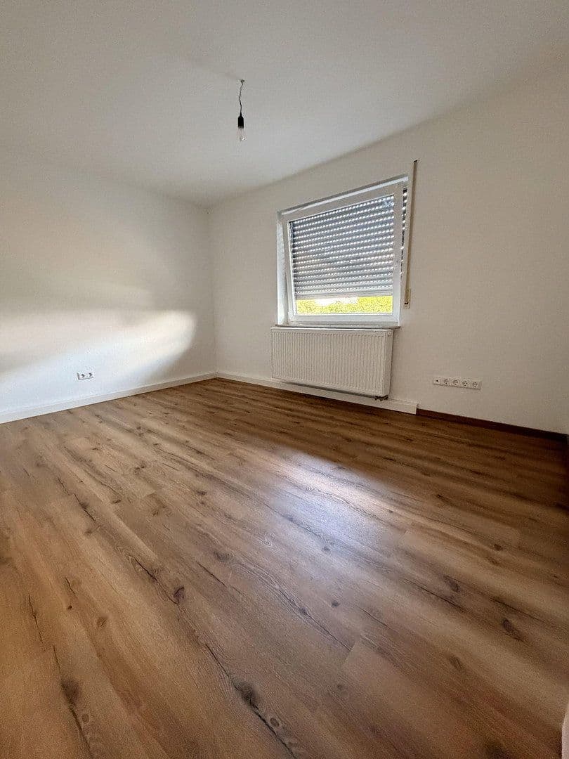 Prenájom bytu 4-izbový 126 m², Fliederstraße 8, Bad Rappenau, Bádensko-Wurttembersko Prenájom bytu 4-izbový 126 m², Fliederstraße 8, Bad Rappenau, Bádensko-Wurttembersko