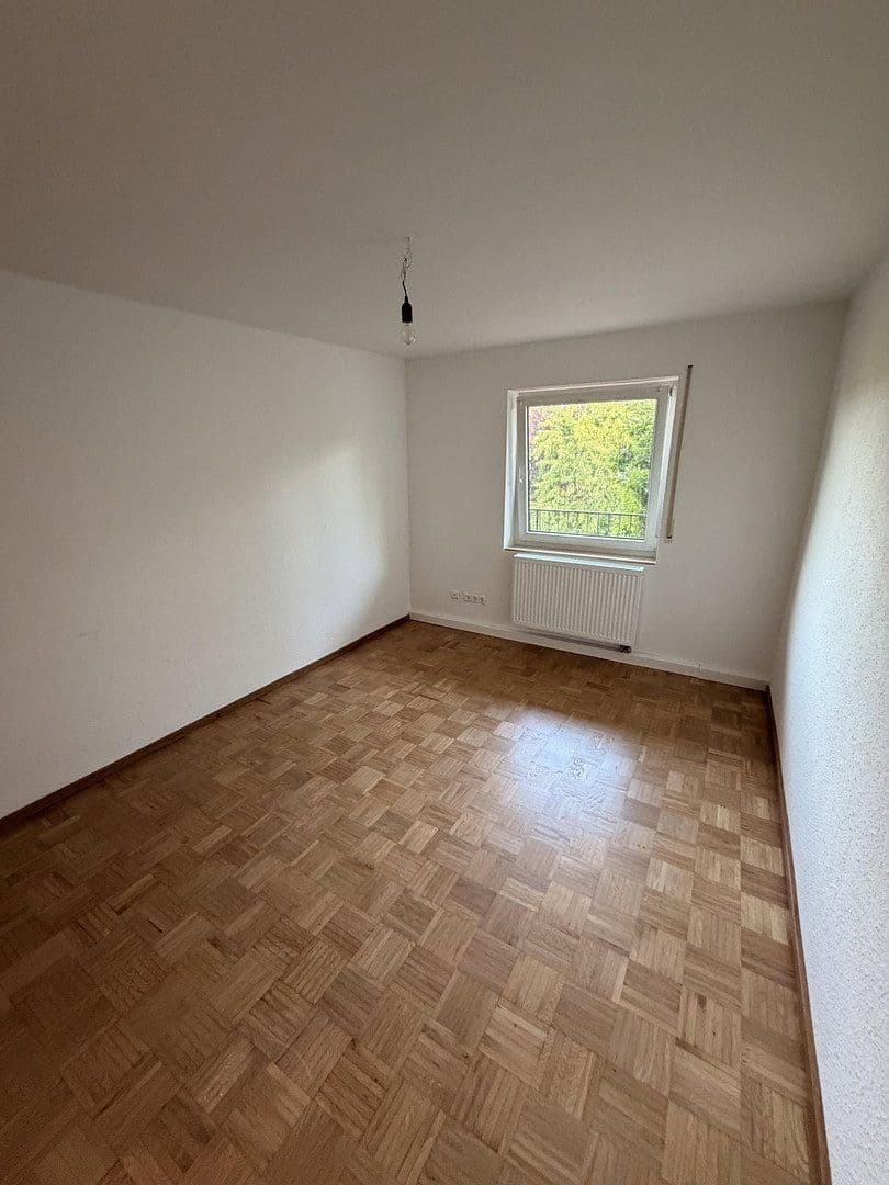 Prenájom bytu 4-izbový 126 m², Fliederstraße 8, Bad Rappenau, Bádensko-Wurttembersko Prenájom bytu 4-izbový 126 m², Fliederstraße 8, Bad Rappenau, Bádensko-Wurttembersko
