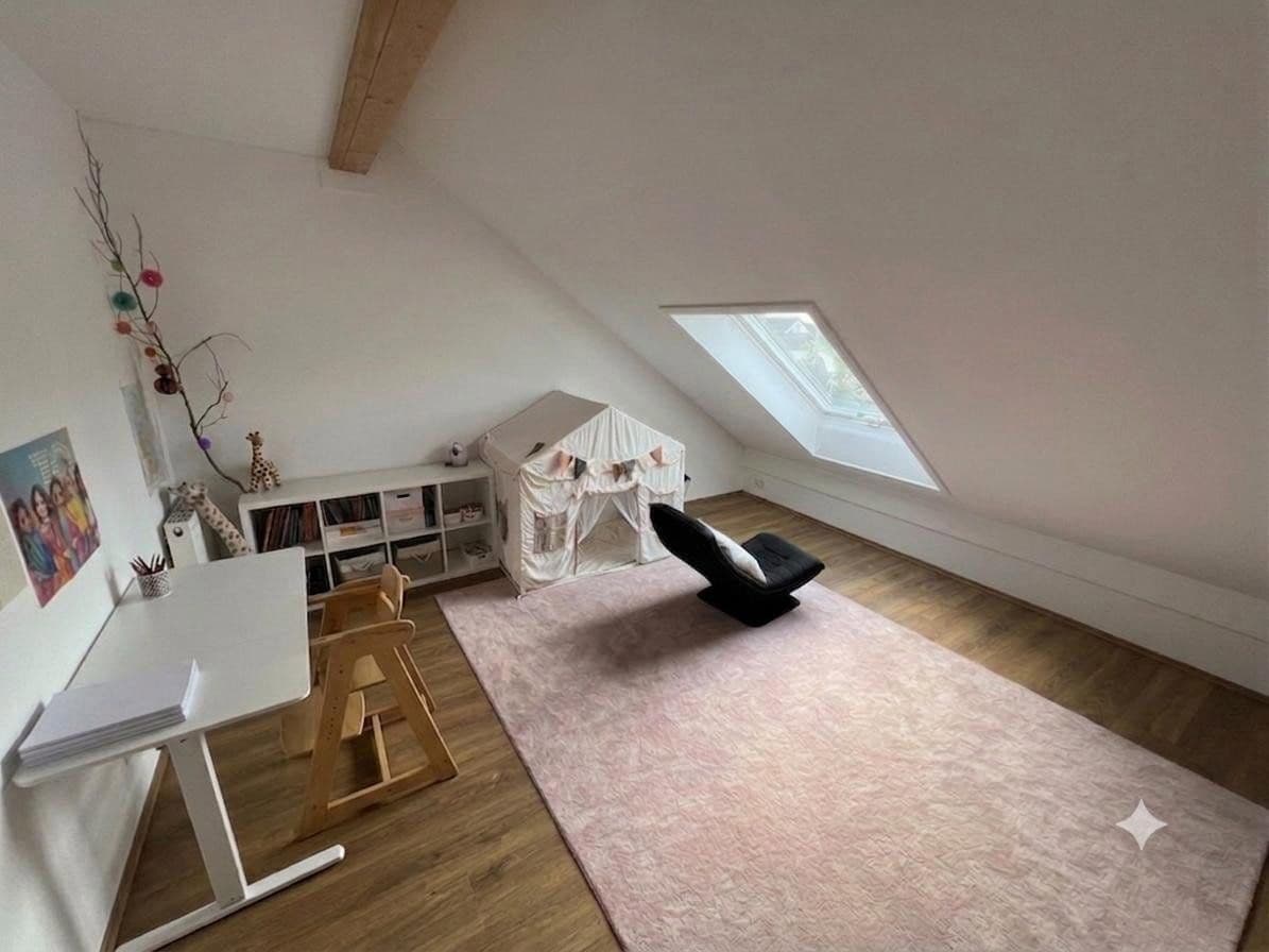 Prenájom domu 145 m², pozemok 150 m², Schwaig bei Nürnberg, Bavorsko Prenájom domu 145 m², pozemok 150 m², Schwaig bei Nürnberg, Bavorsko