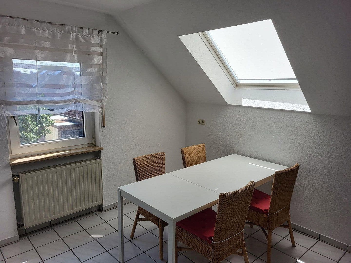 Prenájom bytu 2-izbový 60 m², Würselen, Severné Porýnie - Westfálsko Prenájom bytu 2-izbový 60 m², Würselen, Severné Porýnie - Westfálsko