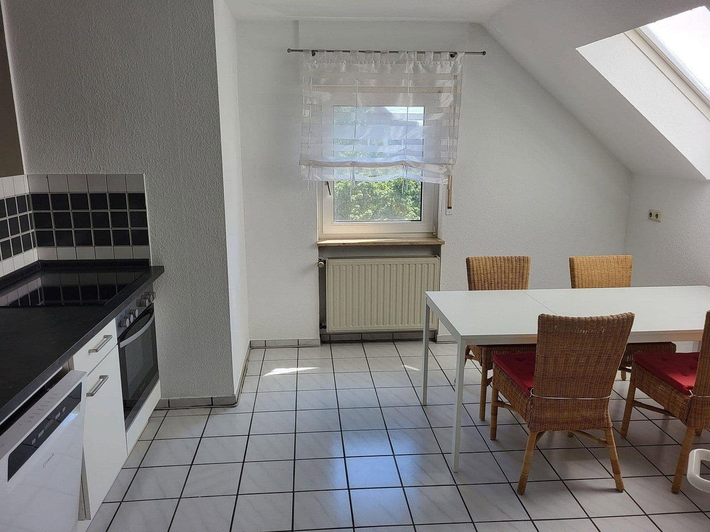 Prenájom bytu 2-izbový 60 m², Würselen, Severné Porýnie - Westfálsko Prenájom bytu 2-izbový 60 m², Würselen, Severné Porýnie - Westfálsko