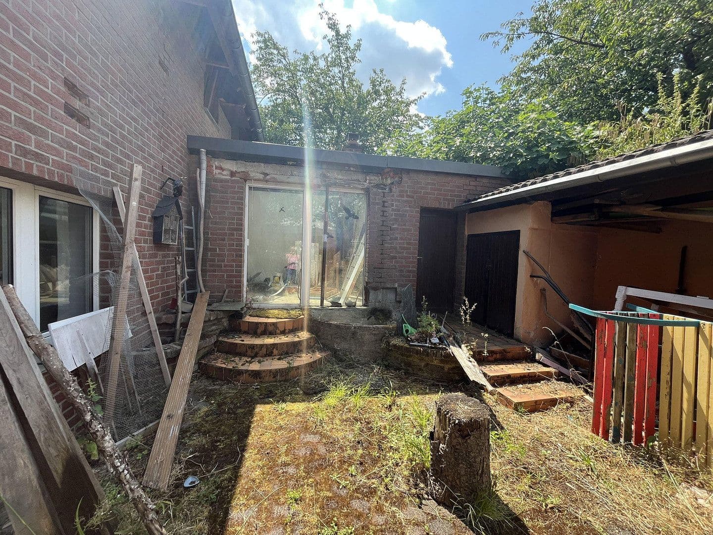 Predaj domu 140 m², pozemok 1.813 m², Kinheim, Porýnie-Falcko Predaj domu 140 m², pozemok 1.813 m², Kinheim, Porýnie-Falcko