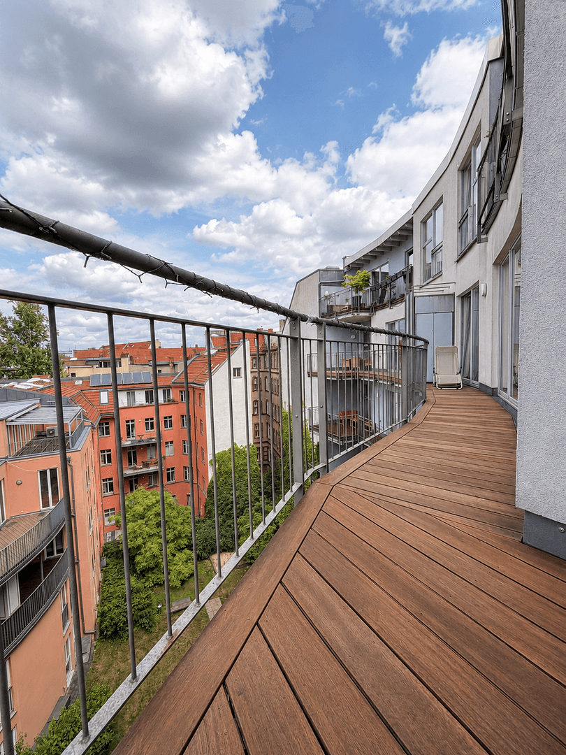 Predaj bytu 3-izbový 132 m², Berlin, Berlín Predaj bytu 3-izbový 132 m², Berlin, Berlín