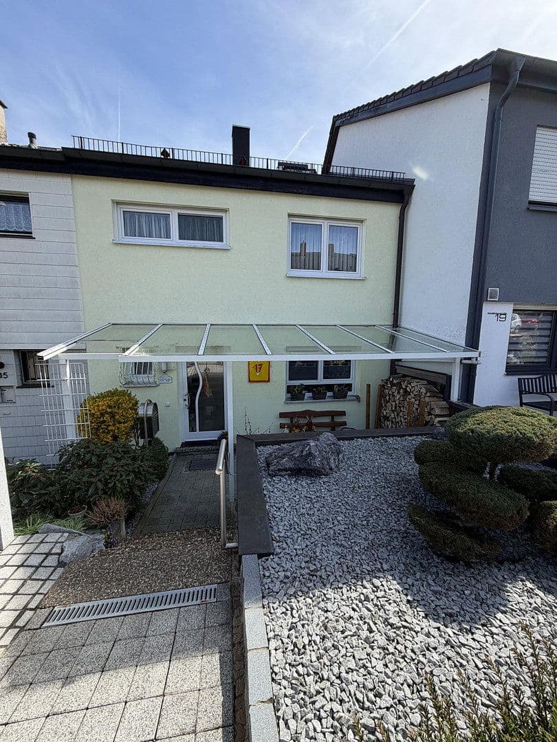 Predaj domu 115 m², pozemok 240 m², Weinsberg, Bádensko-Wurttembersko Predaj domu 115 m², pozemok 240 m², Weinsberg, Bádensko-Wurttembersko