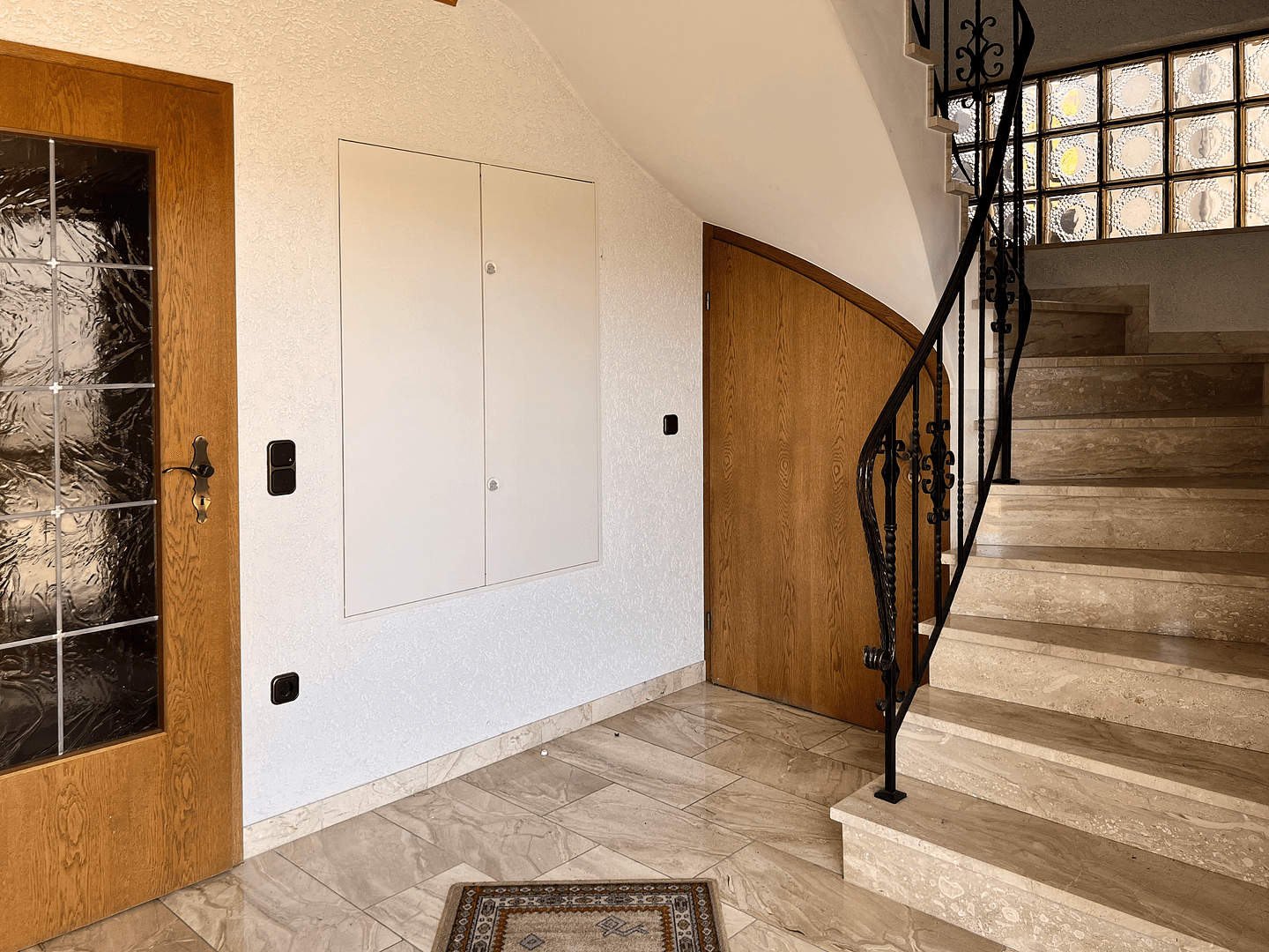Predaj domu 250 m², pozemok 853 m², Staufenberg, Hesensko Predaj domu 250 m², pozemok 853 m², Staufenberg, Hesensko