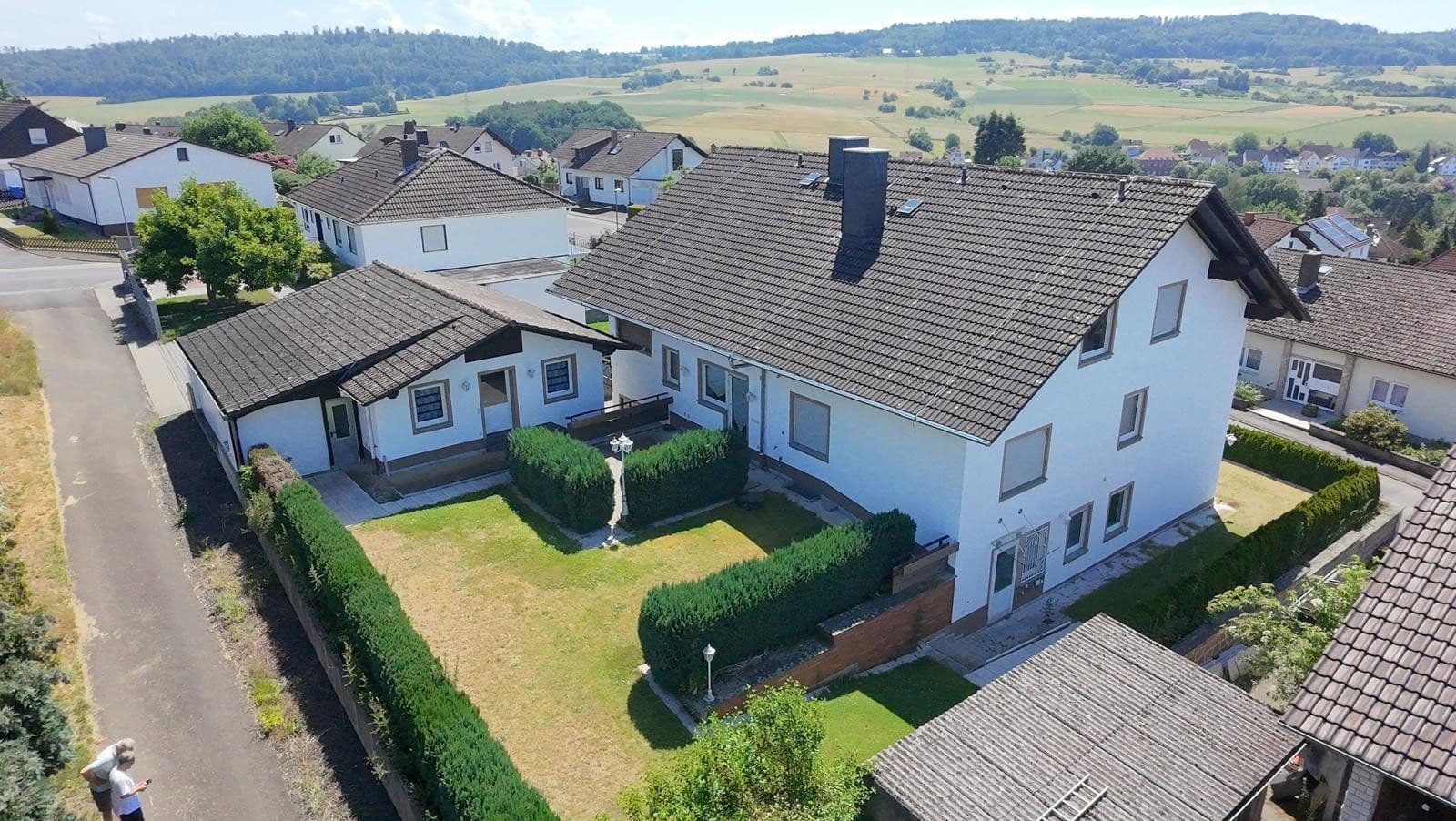Predaj domu 250 m², pozemok 853 m², Staufenberg, Hesensko Predaj domu 250 m², pozemok 853 m², Staufenberg, Hesensko