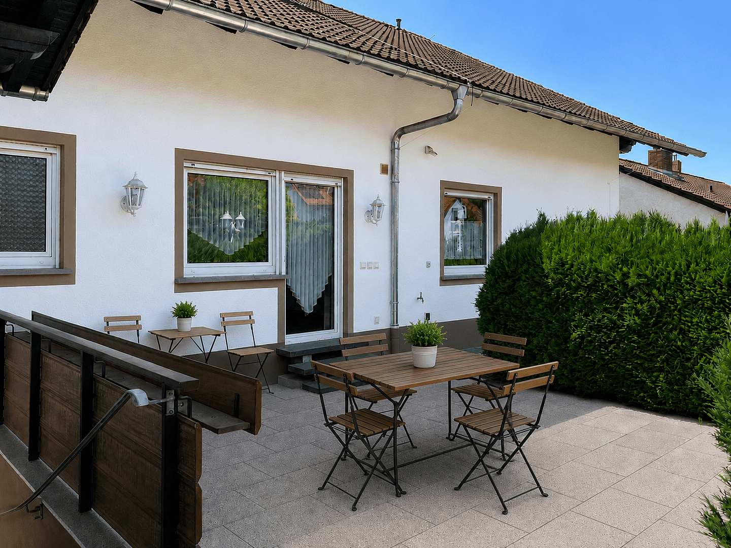 Predaj domu 250 m², pozemok 853 m², Staufenberg, Hesensko Predaj domu 250 m², pozemok 853 m², Staufenberg, Hesensko