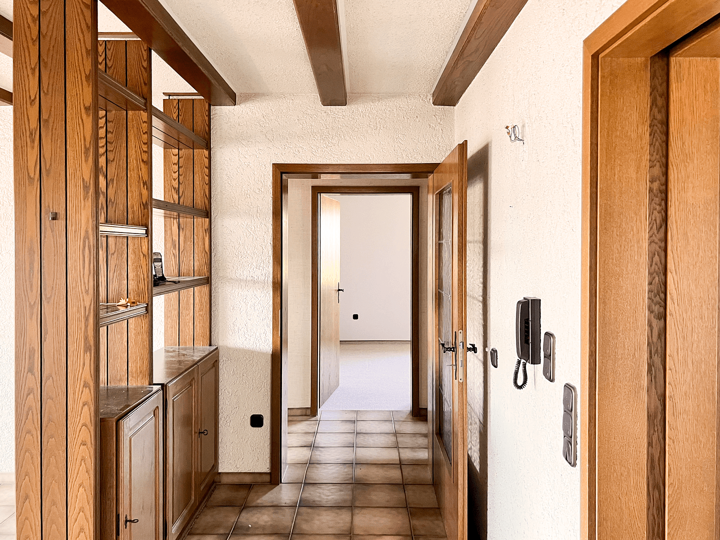 Predaj domu 250 m², pozemok 853 m², Staufenberg, Hesensko Predaj domu 250 m², pozemok 853 m², Staufenberg, Hesensko
