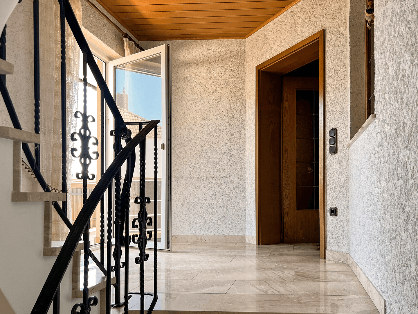 Predaj domu 250 m², pozemok 853 m², Staufenberg, Hesensko Predaj domu 250 m², pozemok 853 m², Staufenberg, Hesensko
