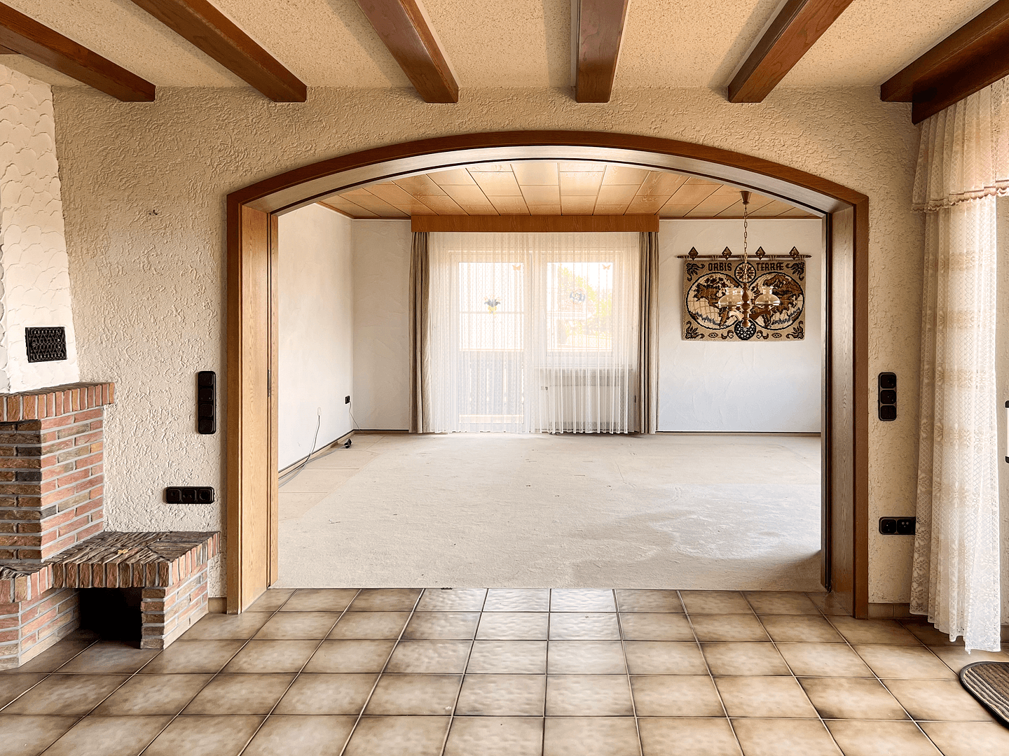 Predaj domu 250 m², pozemok 853 m², Staufenberg, Hesensko Predaj domu 250 m², pozemok 853 m², Staufenberg, Hesensko