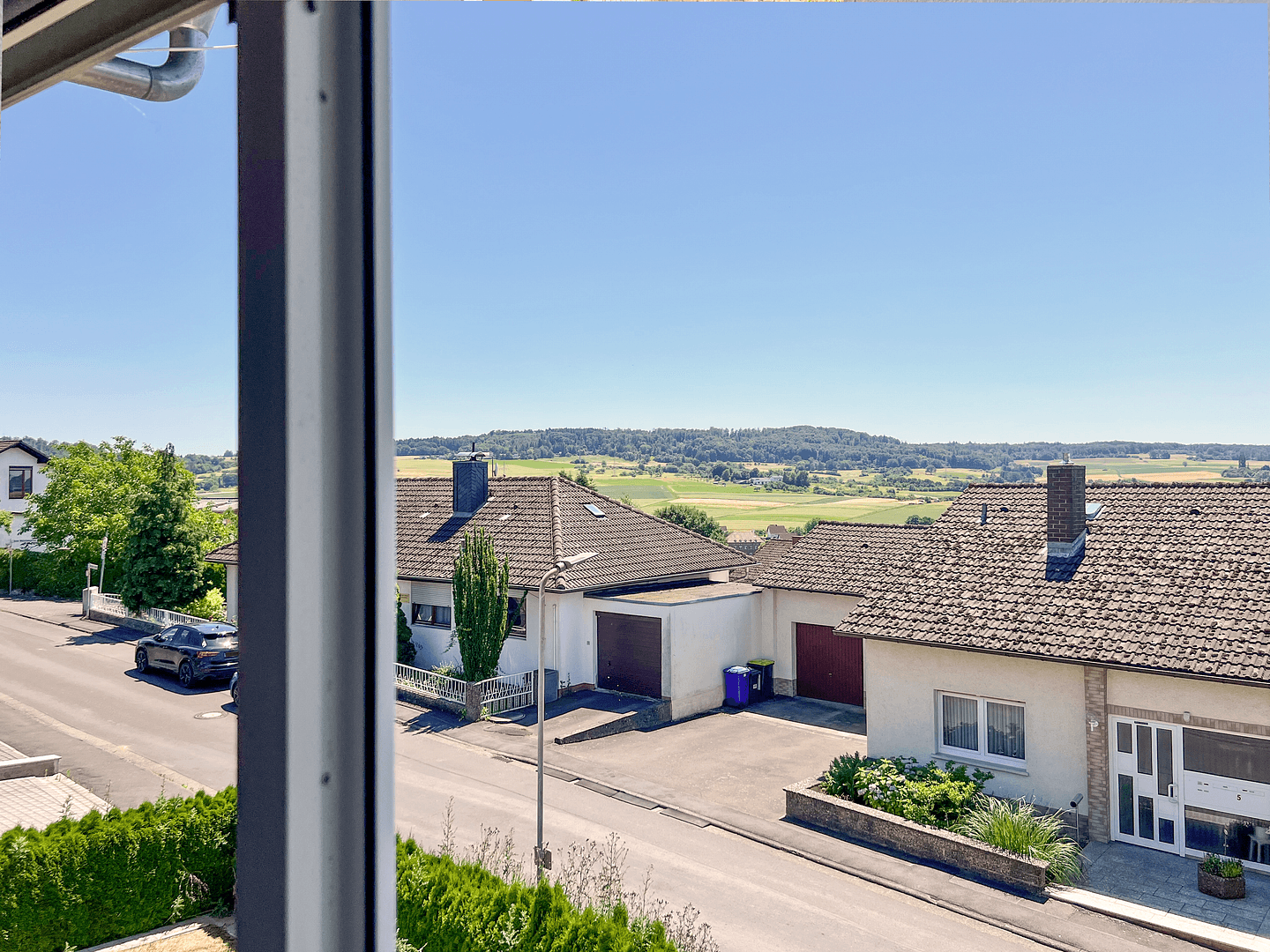 Predaj domu 250 m², pozemok 853 m², Staufenberg, Hesensko Predaj domu 250 m², pozemok 853 m², Staufenberg, Hesensko