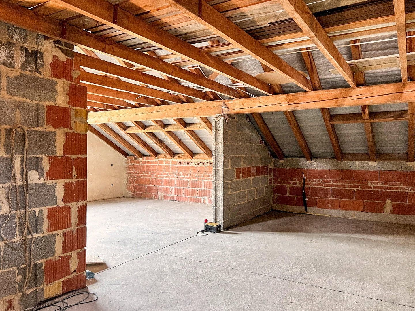 Predaj domu 250 m², pozemok 853 m², Staufenberg, Hesensko Predaj domu 250 m², pozemok 853 m², Staufenberg, Hesensko