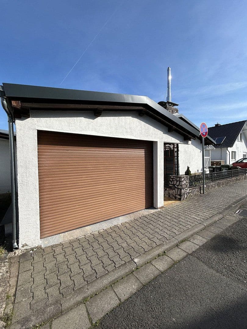 Predaj domu 200 m², pozemok 628 m², Hammersbach, Hesensko Predaj domu 200 m², pozemok 628 m², Hammersbach, Hesensko