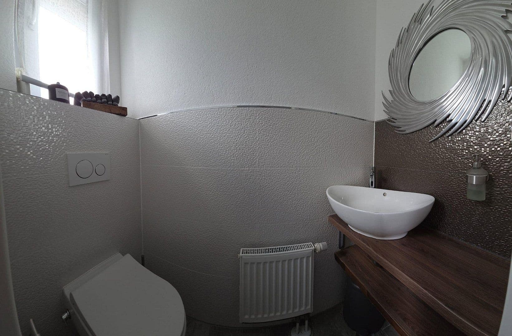 Predaj domu 141 m², pozemok 204 m², Laudenbach, Bádensko-Wurttembersko Predaj domu 141 m², pozemok 204 m², Laudenbach, Bádensko-Wurttembersko