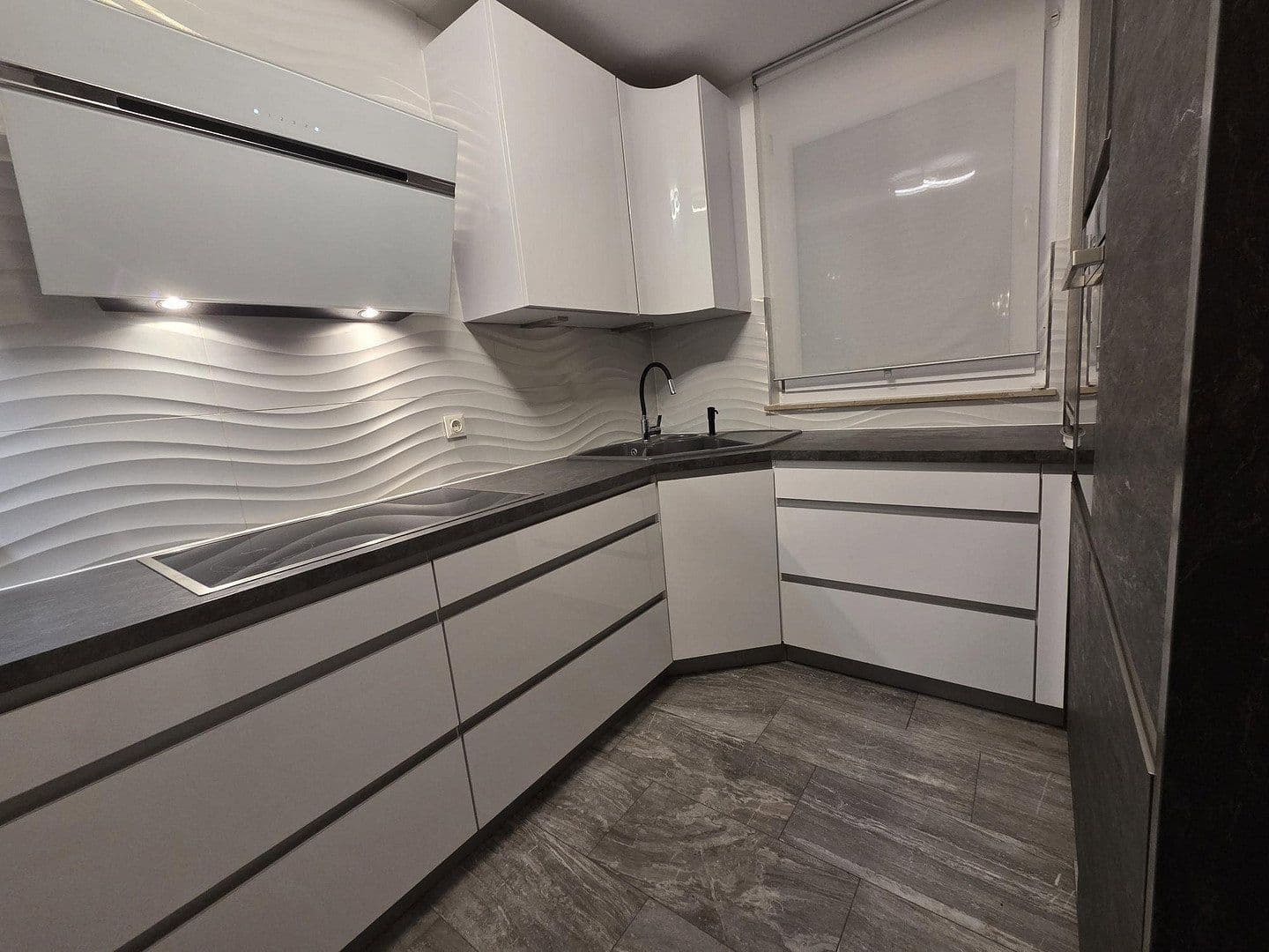 Predaj domu 141 m², pozemok 204 m², Laudenbach, Bádensko-Wurttembersko Predaj domu 141 m², pozemok 204 m², Laudenbach, Bádensko-Wurttembersko
