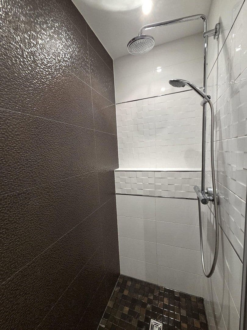 Predaj domu 141 m², pozemok 204 m², Laudenbach, Bádensko-Wurttembersko Predaj domu 141 m², pozemok 204 m², Laudenbach, Bádensko-Wurttembersko