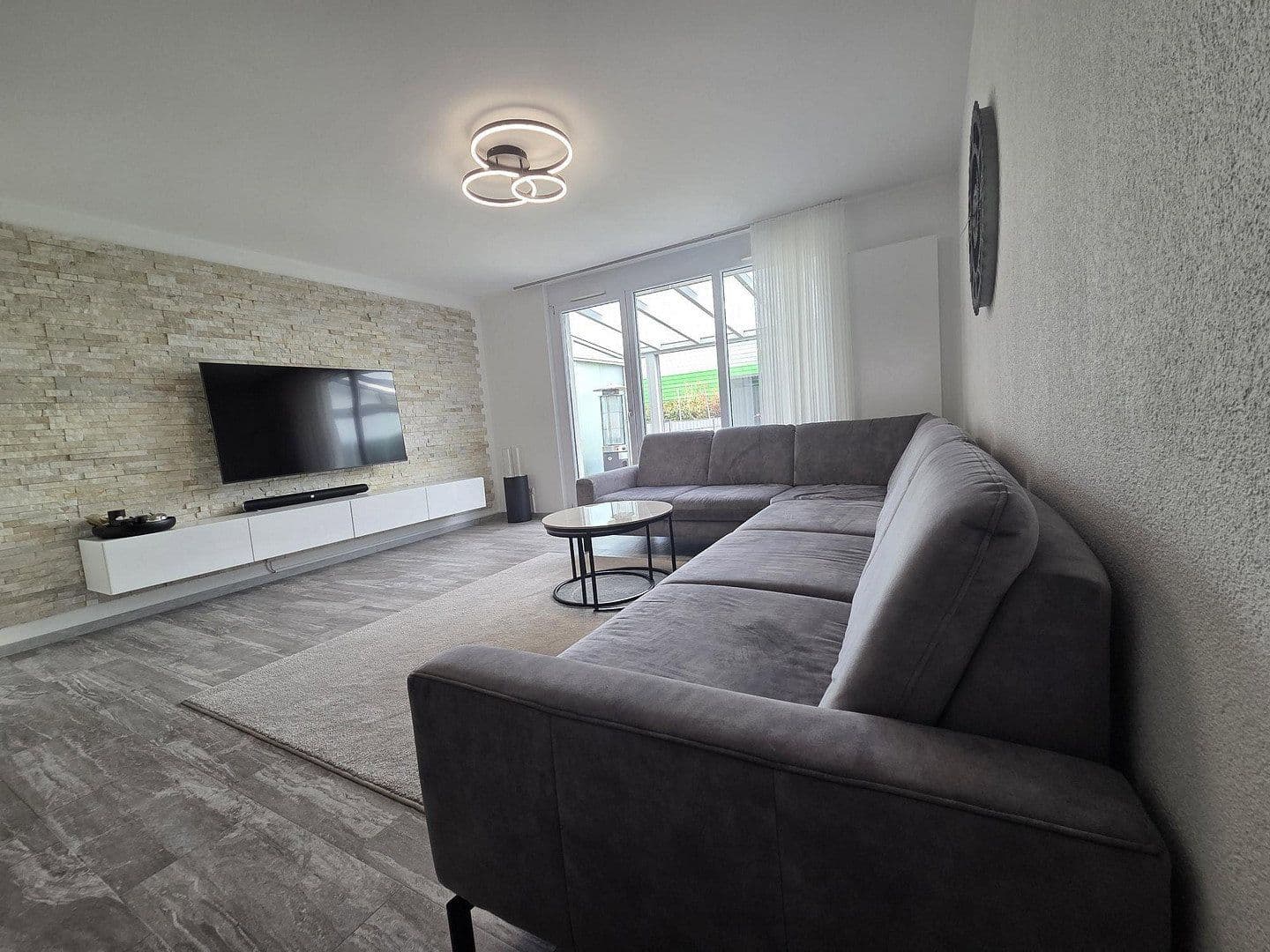 Predaj domu 141 m², pozemok 204 m², Laudenbach, Bádensko-Wurttembersko Predaj domu 141 m², pozemok 204 m², Laudenbach, Bádensko-Wurttembersko