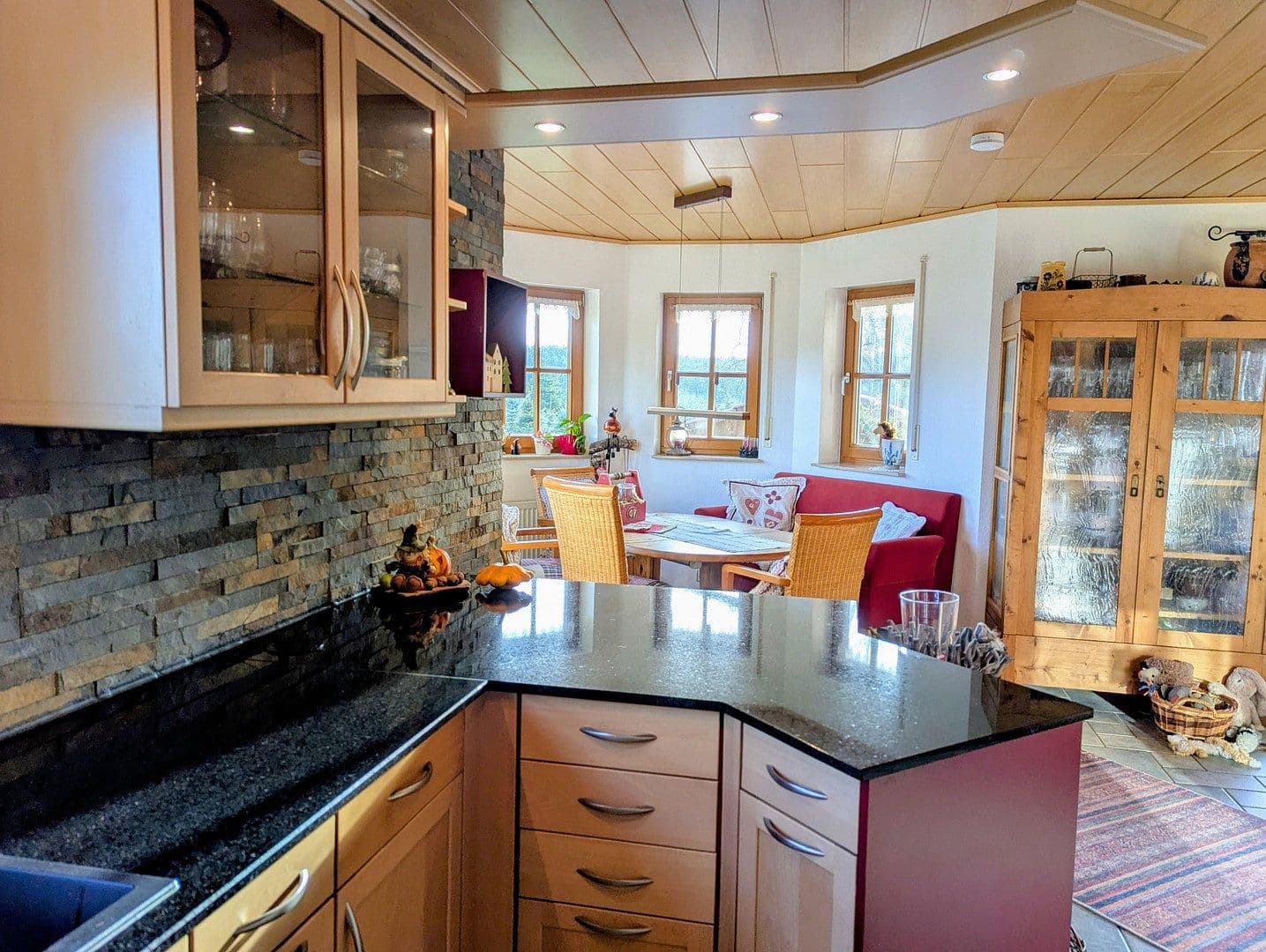Predaj domu 129 m², pozemok 1.354 m², Wüstenrot, Bádensko-Wurttembersko Predaj domu 129 m², pozemok 1.354 m², Wüstenrot, Bádensko-Wurttembersko