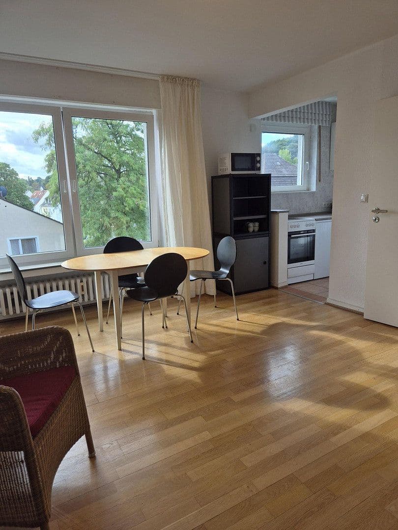 Prenájom bytu 2-izbový 45 m², Bonn Bad Godesberg, Severné Porýnie - Westfálsko Prenájom bytu 2-izbový 45 m², Bonn Bad Godesberg, Severné Porýnie - Westfálsko