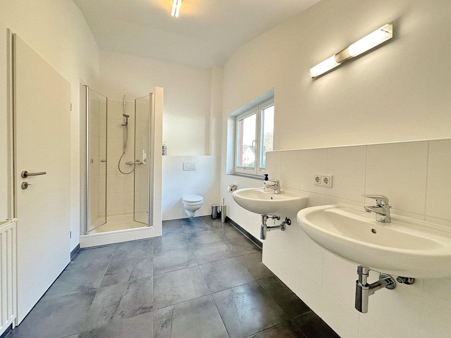 Predaj domu 235 m², pozemok 580 m², Bergisch Gladbach, Severné Porýnie - Westfálsko Predaj domu 235 m², pozemok 580 m², Bergisch Gladbach, Severné Porýnie - Westfálsko