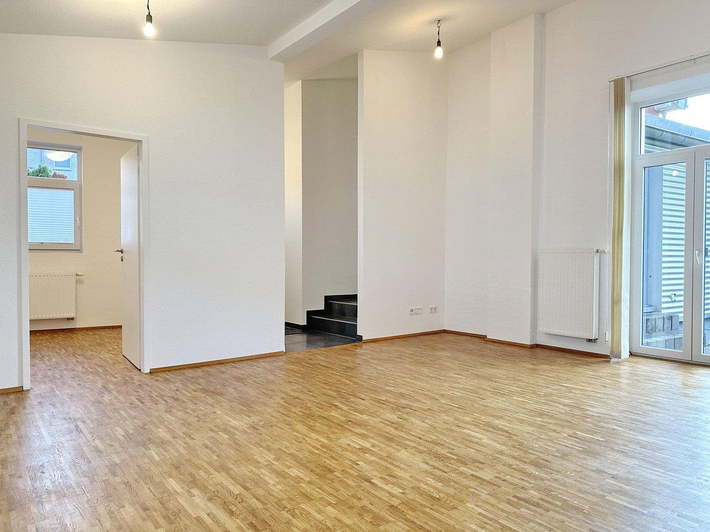 Predaj domu 235 m², pozemok 580 m², Bergisch Gladbach, Severné Porýnie - Westfálsko Predaj domu 235 m², pozemok 580 m², Bergisch Gladbach, Severné Porýnie - Westfálsko
