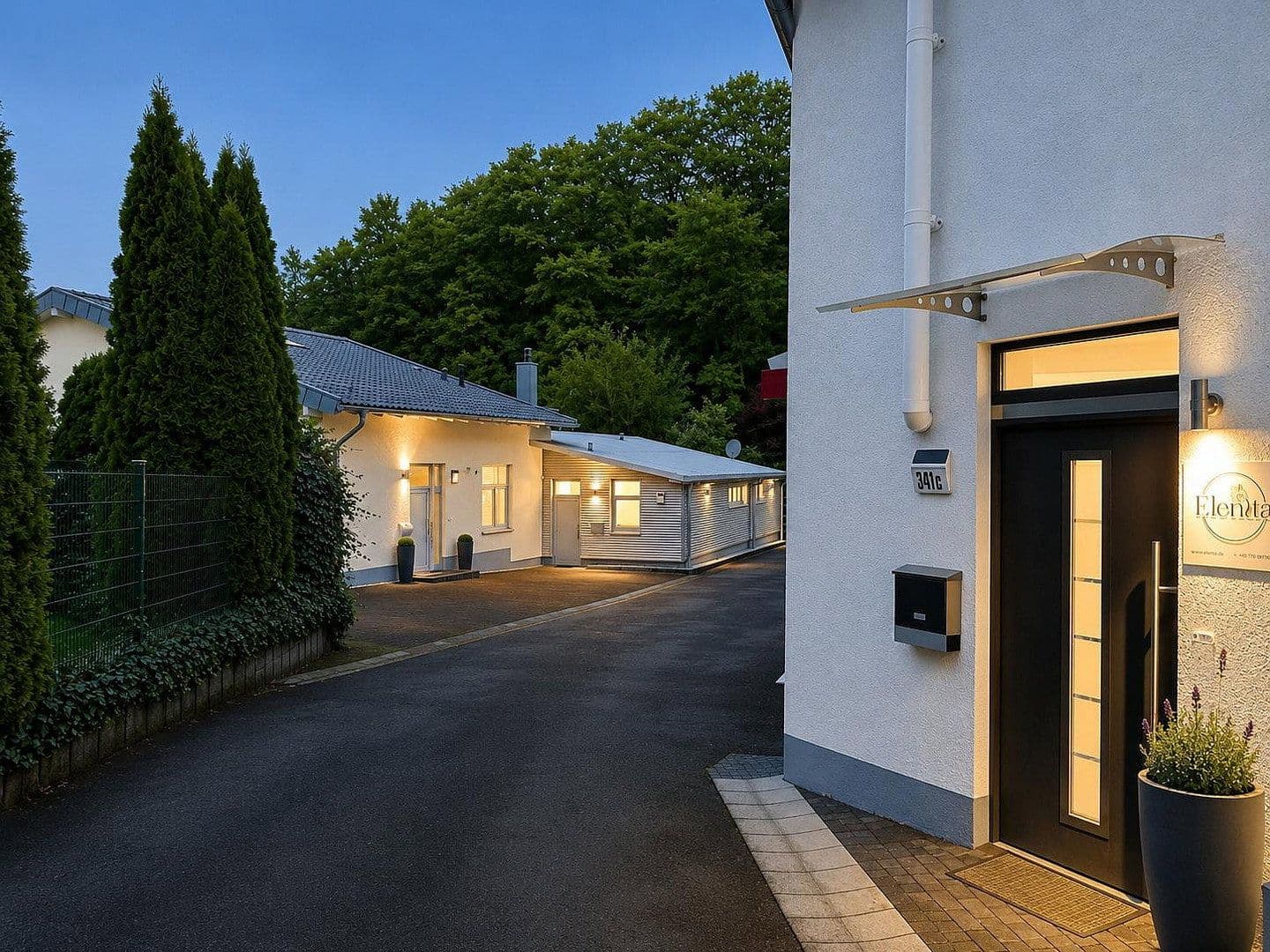 Predaj domu 235 m², pozemok 580 m², Bergisch Gladbach, Severné Porýnie - Westfálsko Predaj domu 235 m², pozemok 580 m², Bergisch Gladbach, Severné Porýnie - Westfálsko
