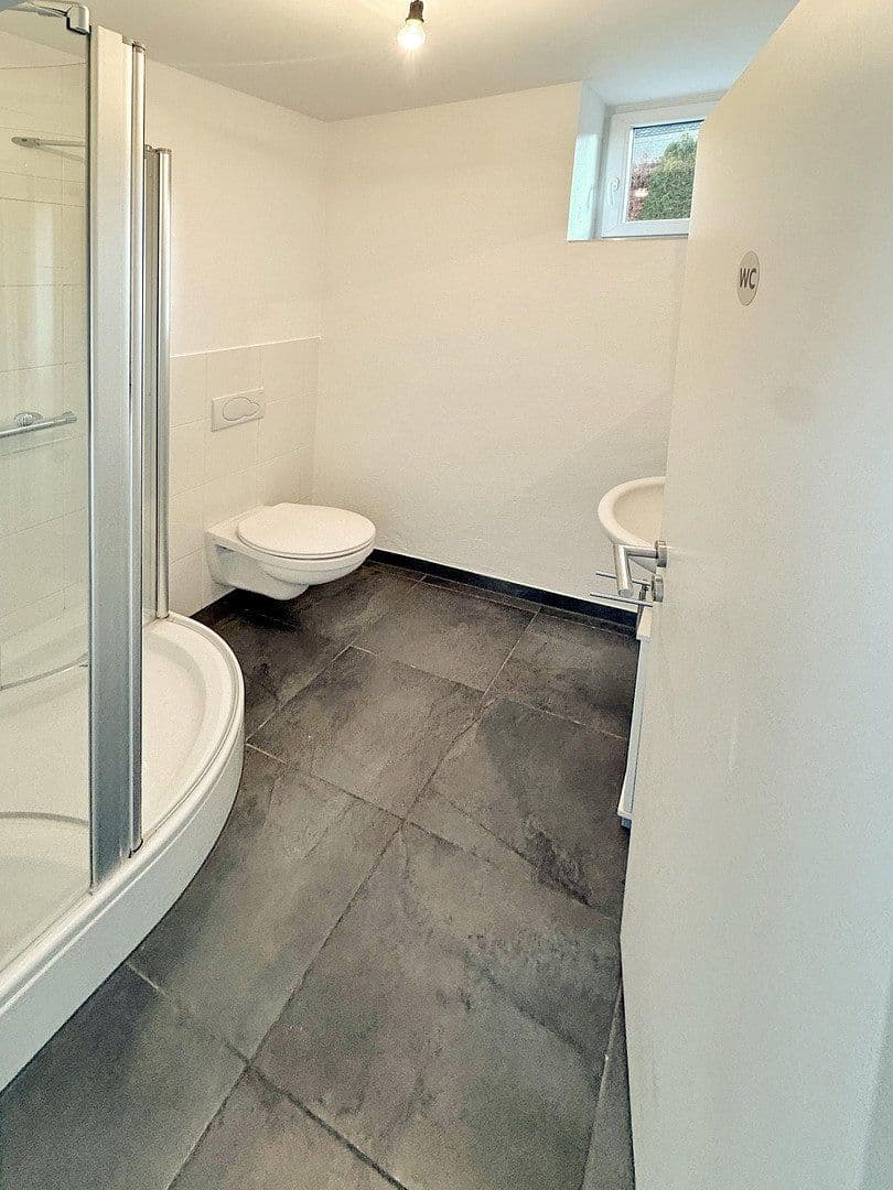 Predaj domu 235 m², pozemok 580 m², Bergisch Gladbach, Severné Porýnie - Westfálsko Predaj domu 235 m², pozemok 580 m², Bergisch Gladbach, Severné Porýnie - Westfálsko