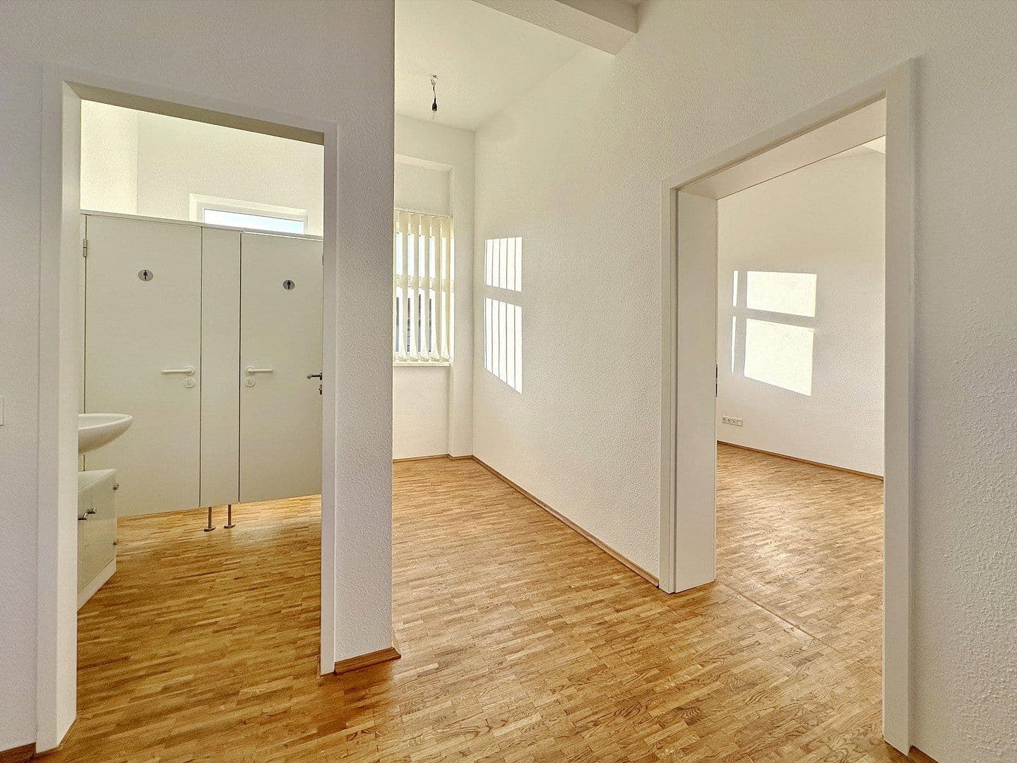 Predaj domu 235 m², pozemok 580 m², Bergisch Gladbach, Severné Porýnie - Westfálsko Predaj domu 235 m², pozemok 580 m², Bergisch Gladbach, Severné Porýnie - Westfálsko