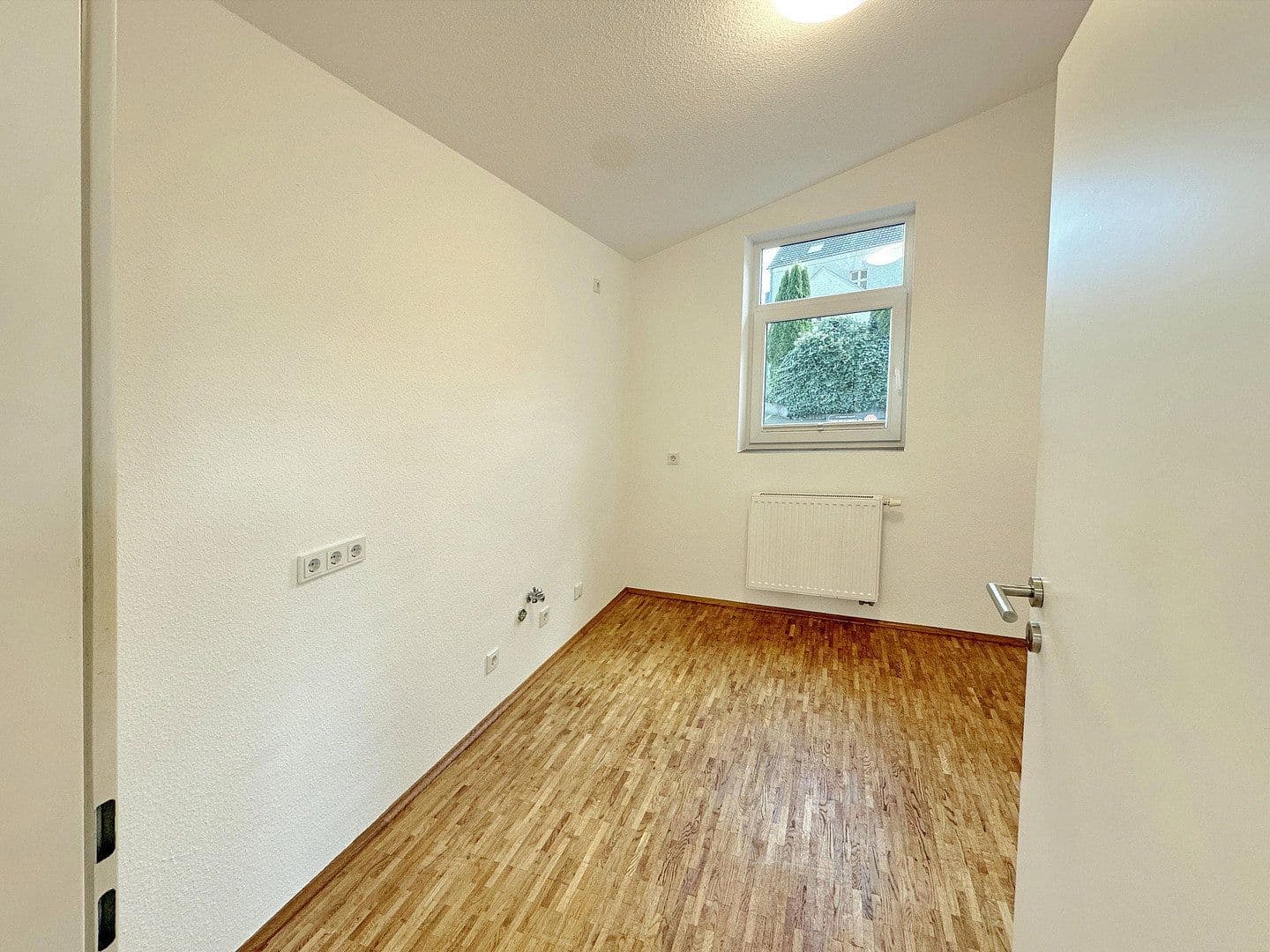 Predaj domu 235 m², pozemok 580 m², Bergisch Gladbach, Severné Porýnie - Westfálsko Predaj domu 235 m², pozemok 580 m², Bergisch Gladbach, Severné Porýnie - Westfálsko