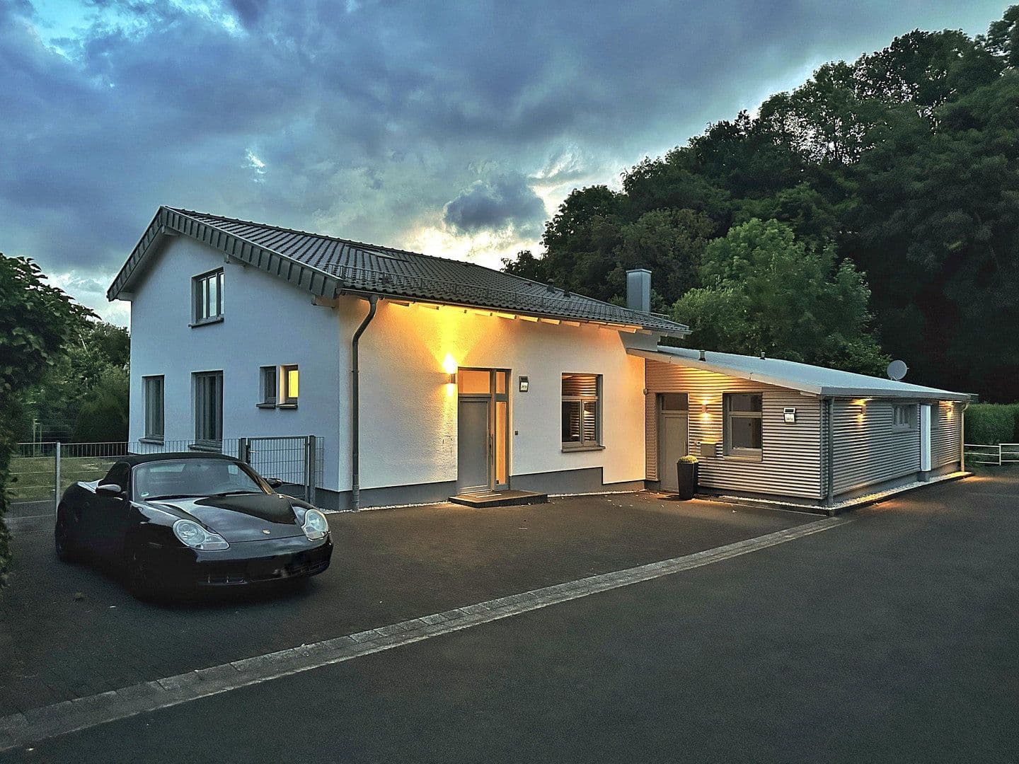 Predaj domu 235 m², pozemok 580 m², Bergisch Gladbach, Severné Porýnie - Westfálsko Predaj domu 235 m², pozemok 580 m², Bergisch Gladbach, Severné Porýnie - Westfálsko