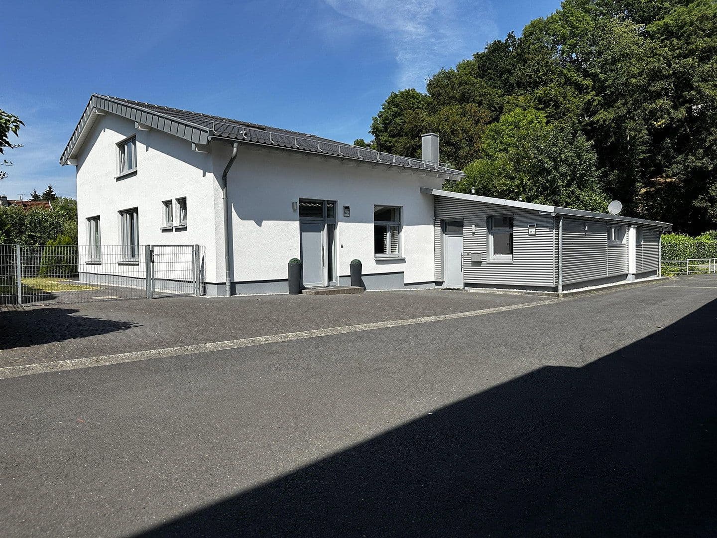 Predaj domu 235 m², pozemok 580 m², Bergisch Gladbach, Severné Porýnie - Westfálsko Predaj domu 235 m², pozemok 580 m², Bergisch Gladbach, Severné Porýnie - Westfálsko