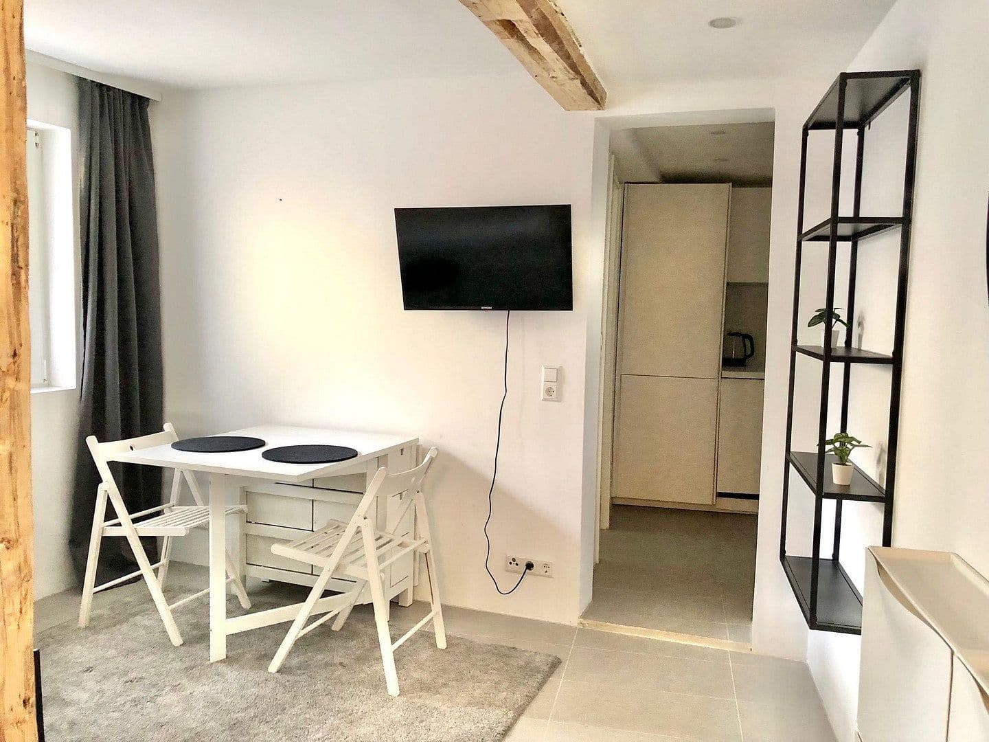 Prenájom bytu 1-izbový 27 m², Stuttgart, Bádensko-Wurttembersko Prenájom bytu 1-izbový 27 m², Stuttgart, Bádensko-Wurttembersko