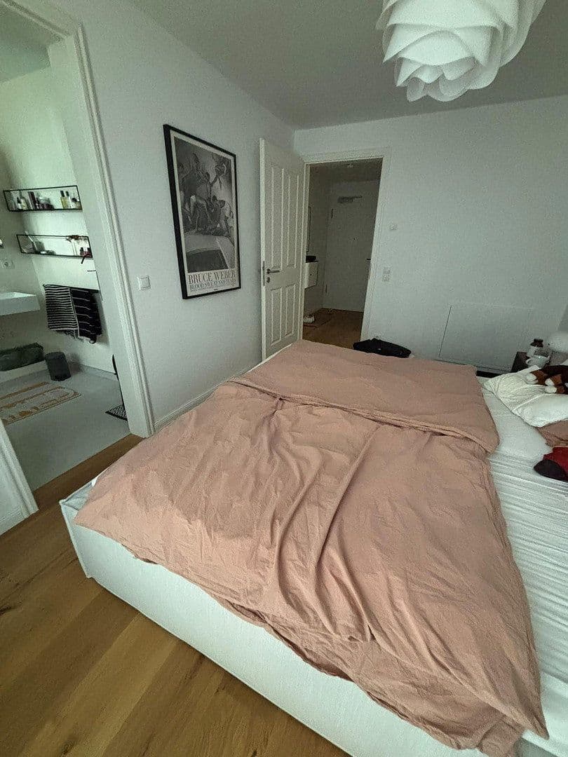 Prenájom bytu 4-izbový 121 m², Karwinskistr., 61, München, Bavorsko Prenájom bytu 4-izbový 121 m², Karwinskistr., 61, München, Bavorsko
