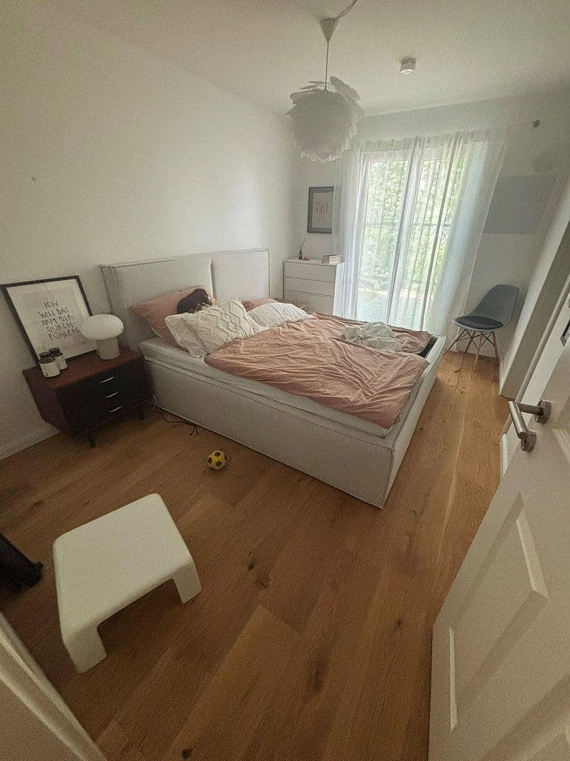 Prenájom bytu 4-izbový 121 m², Karwinskistr., 61, München, Bavorsko Prenájom bytu 4-izbový 121 m², Karwinskistr., 61, München, Bavorsko
