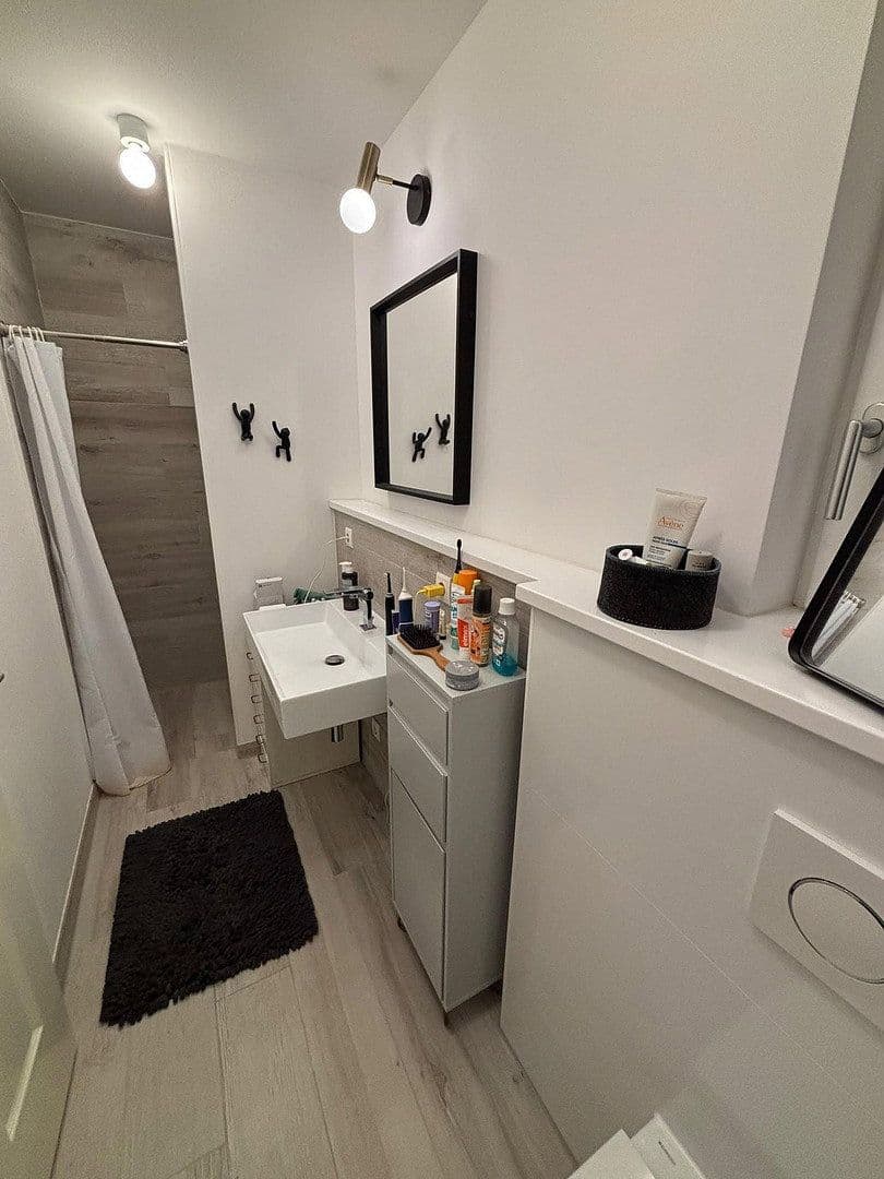 Prenájom bytu 4-izbový 121 m², Karwinskistr., 61, München, Bavorsko Prenájom bytu 4-izbový 121 m², Karwinskistr., 61, München, Bavorsko