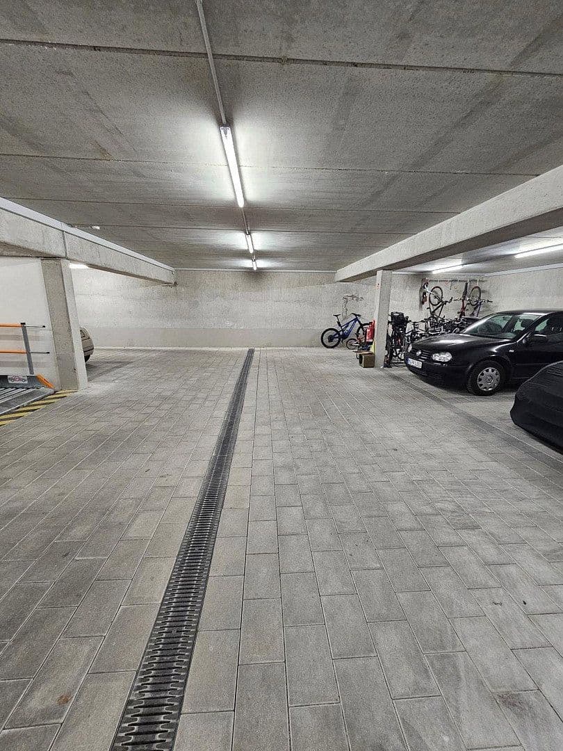 Prenájom bytu 4-izbový 121 m², Karwinskistr., 61, München, Bavorsko Prenájom bytu 4-izbový 121 m², Karwinskistr., 61, München, Bavorsko